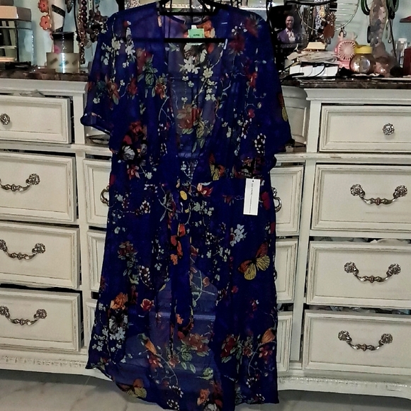 Live 4 Truth Tops - Floral Sheer Kimono